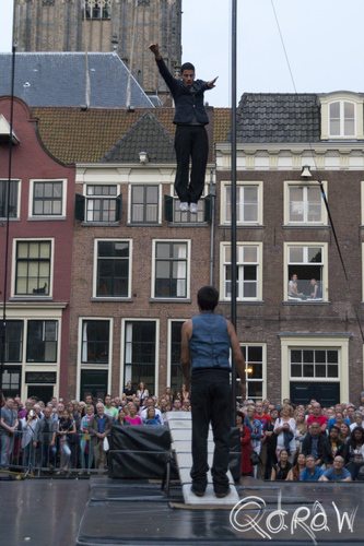 Deventer Op Stelten 2014 | foto 6 Deventer Op Stelten 2014 Allan Sartori, Juliette Correa, Simon Bruyninckx, Collectif Malunés, Sens Dessus Dessolus, Gent BE, Deventer Op Stelten, DOS14, Deventer Op Stelten 2014 | foto 6