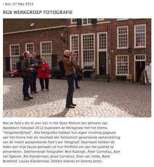 Met de foto’s die te zien zijn in het Open Podium ten behoeve van Apeldoorn Fotostad 2012 exposeert de Werkgroep met het thema Vergankelijkheid. Alle fotografen hebben hun eigen invulling gegeven aan het thema met als resultaat een fantastisch gevarieerde samenstelling van de meest aansprekende foto’s per fotograaf. Daarnaast hebben de leden een vrije keuze gemaakt uit hun Portfolio om aan het publiek te presenteren. Deelnemende fotografen: Bert Rubingh, Peter Cornelisz, Aart van Egteren, Rik Klanderman, Jesse Cornelisz, Dion van Velde, René Broekhof, Louisa Klanderman, Debbie Koenes en Sammy Jones.