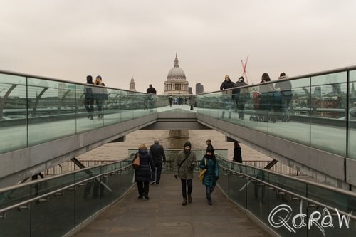 Harry Potter in Londen (2017) ; London Millennium Footbridge | foto 7 Harry Potter in Londen (2017) ; Millennium Bridge, Tate, St. Pauls, Theems, Southwark Bridge, Blackfriars Bridge | foto 7
