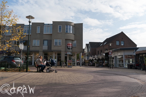 Twello Centrum (2013); Buitink, Kinderwagen, senior, junior, Marktstraat, Sport 2000
