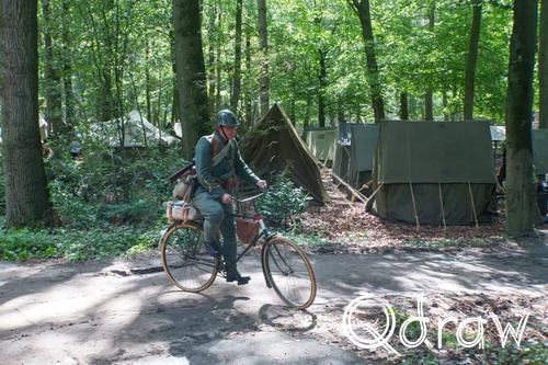 Oorlogsmuseum Overloon - Eye Witness Living History (2026), Soldaat op de fiets, Oorlogsmuseum, Overloon, fiets, Eye Witness Living History event