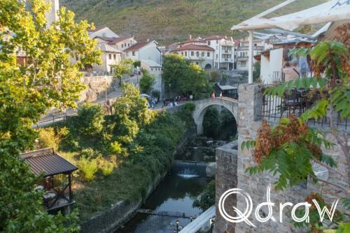 Wat moet je zien in Mostar centrum? (2026), Kriva Ćuprija, Kriva Cuprija
