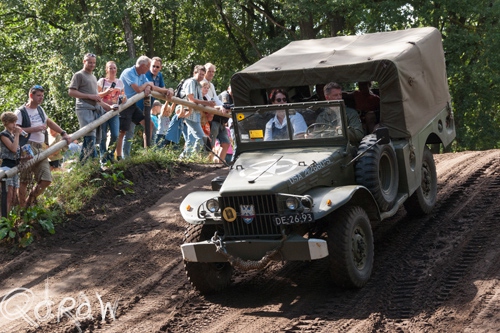 Keep Them Rolling Haaksbergen 2013, DODGE T 214 WC 51, DE-26-93, Datum eerste toelating 30-06-1943, Keep them Rolling Haaksbergen, St. Isidorushoeve, ktr st isidorushoeve