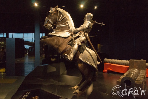 Nationaal Militair Museum (2015) ; Nationaal Militair Museum, ridder, paard | foto 4