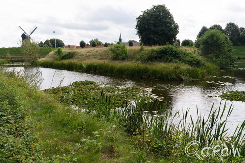 Vesting Bourtange (2015) ; Bourtange, slotgracht, verdedigingswerk, museum, Vriesse Weg | foto 1
