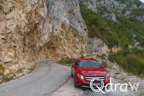 Balkan roadtrip dag 2: Pivameer (Montenegro) (2026), Grede, Grede, Piva, mercedes, bergen