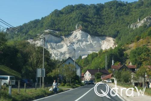 Balkan roadtrip dag 6: van Sarajevo naar Mostar (2026), Podorašac M-17, Podorasac, berg, weg, M-17, roadtrip