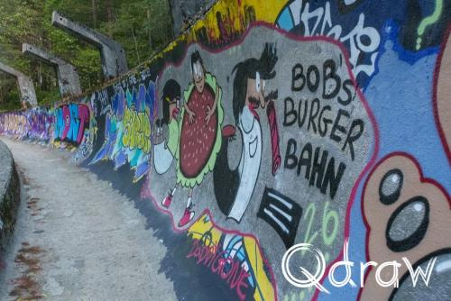 Sarajevo kabelbaan en olympische bobsleebaan op Trebević (2026), Bobsleebaan, Bobsleebaan, Sarajevo, Trebevic, Graffiti